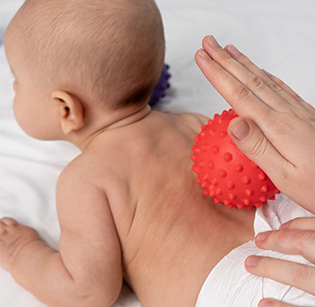 Douleurs du nourrissons, les causes et les traitements associés | Institut de kinésithérapie Paris